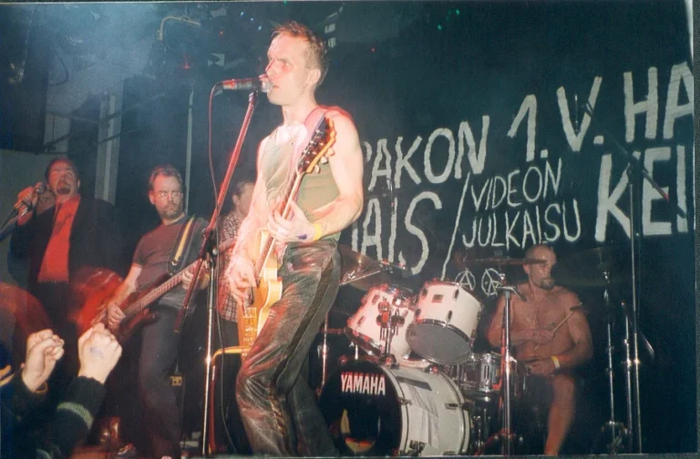 Rattus – Vernissa, Vantaa, 2001, photo 2